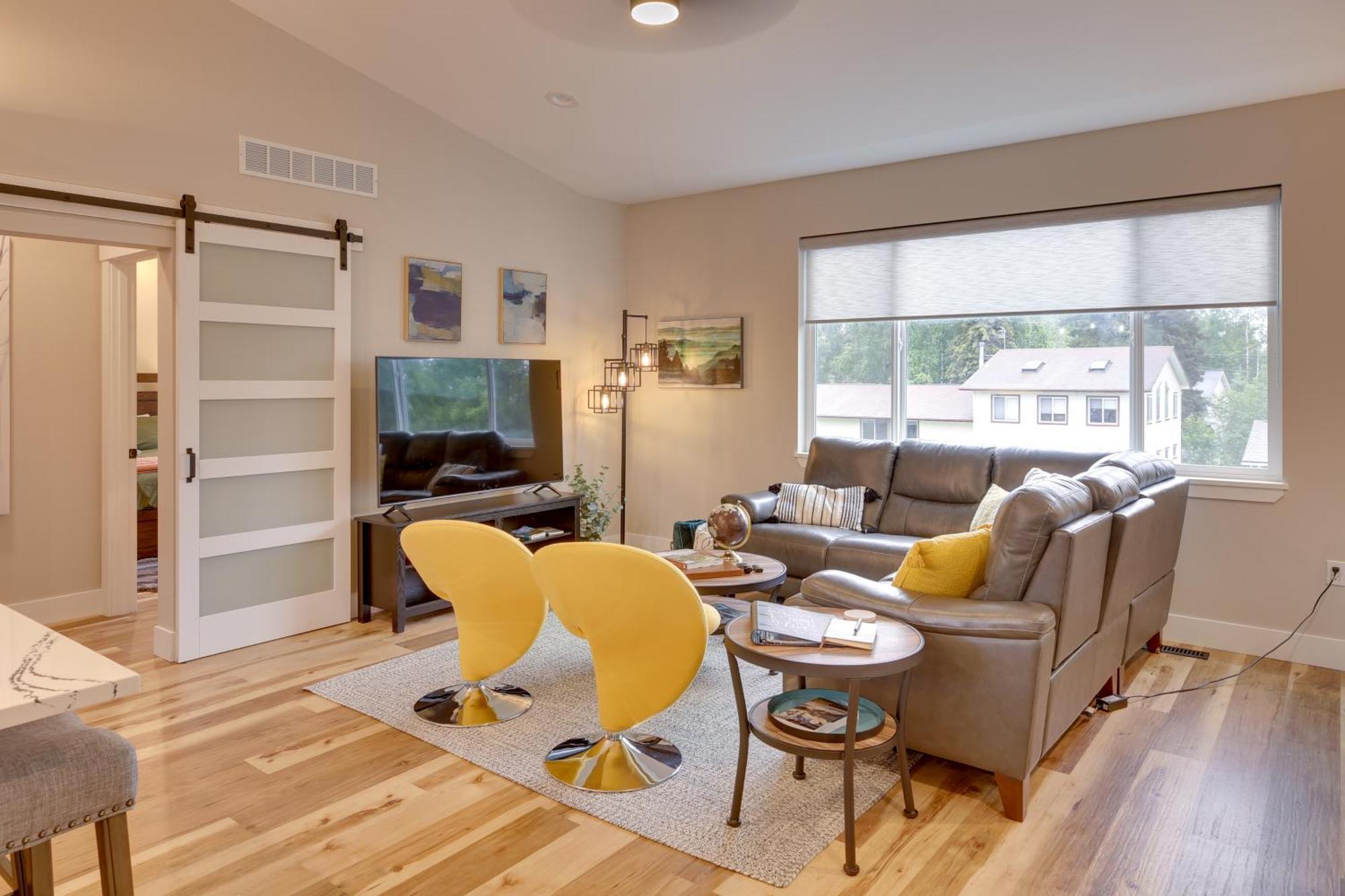 Apartment With A View About 3 Mi To Airport Anchorage